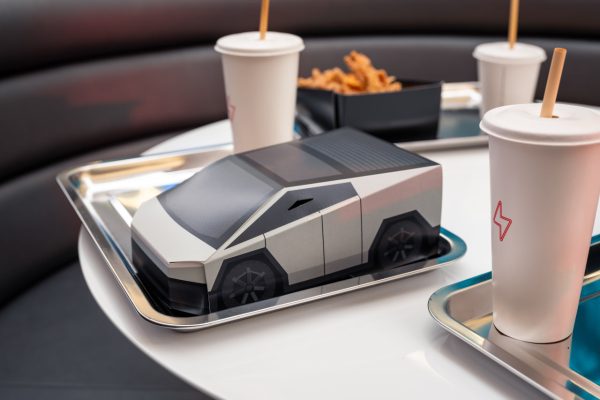 Tesla-restaurants